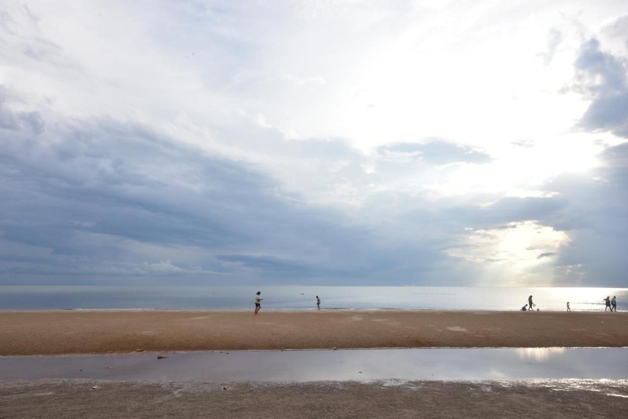 Hua Hin Beachfront Condo ภายนอก รูปภาพ